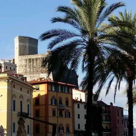 La Terrazza Sul Golfo * レーリチ